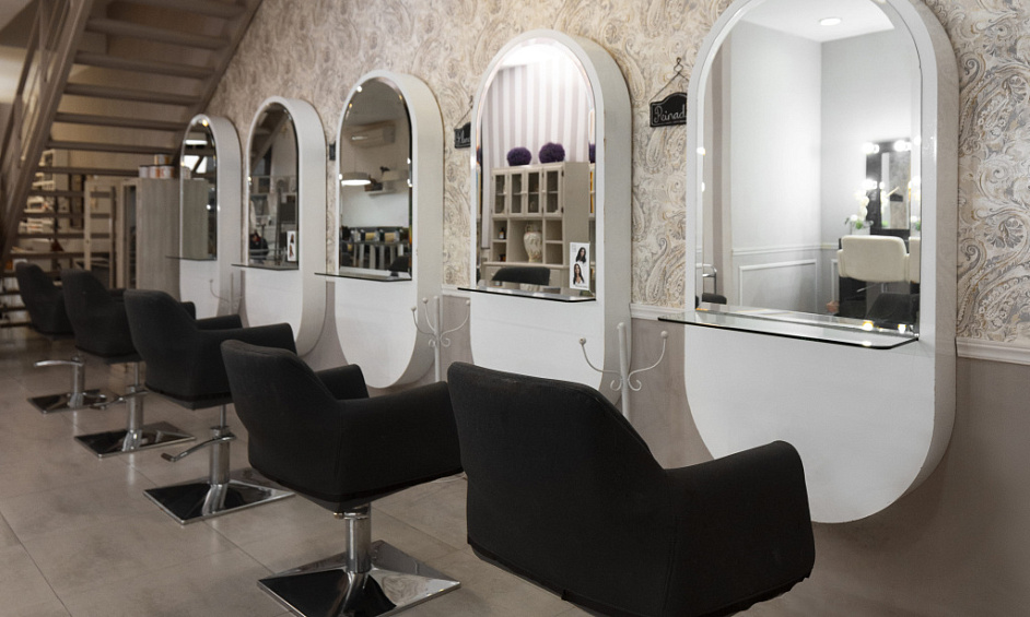 Salon de beauté de luxe à vendre | Entièrement équipé | Azizi Riviera | AED 300K 1