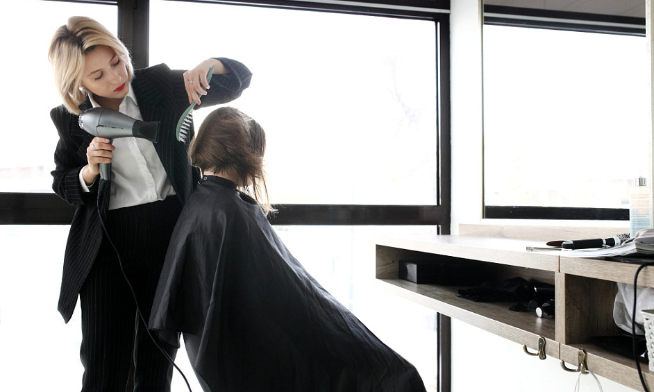 Salon De Coiffure & De Beauté Opérationnel À Al Barsha À Vendre 1