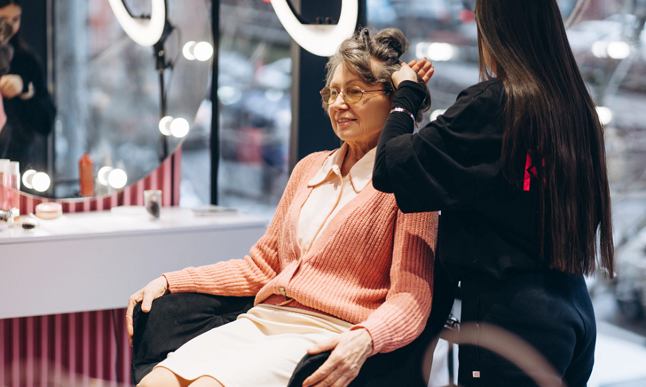Salon De Coiffure Haut De Gamme Pour Femmes À Business Bay Dubaï À Vendre 1