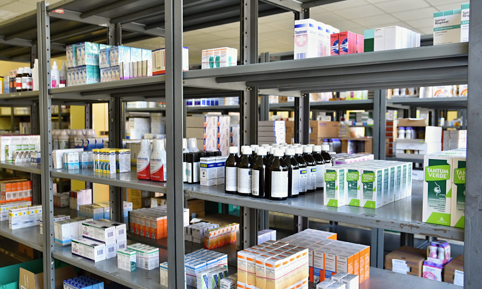 Entrepôt Pharmaceutique Agréé À Vendre 1