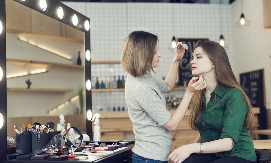 Salon De Beauté Bien-Établi À Business Bay, Dubaï À Vendre 1