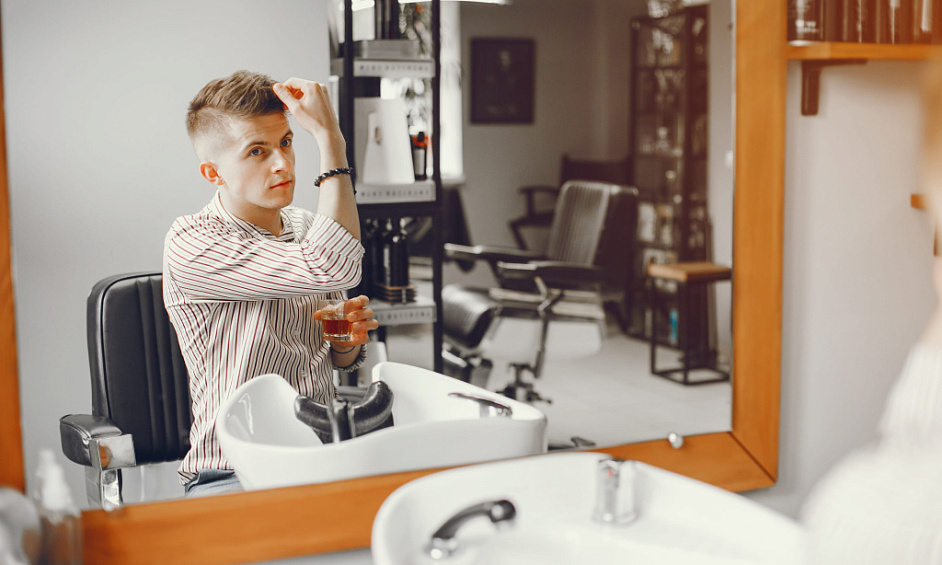 Salon pour Hommes en Activité à Vendre 1