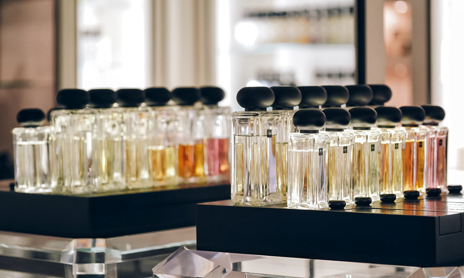 Entreprise De Parfums Et De Fabrication Sous Contrat À Vendre 1