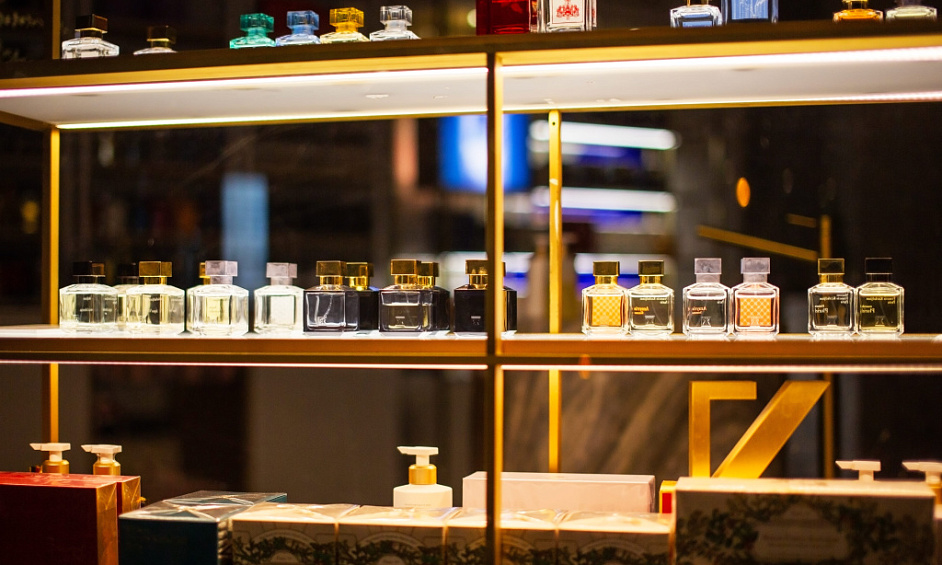 Boutique de parfums meublée - Licence non incluse 1