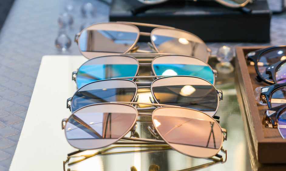 Marque allemande de lunettes rentable à AED 1,394,000 de chiffre d'affaires TTM et marges brutes de 81% 1